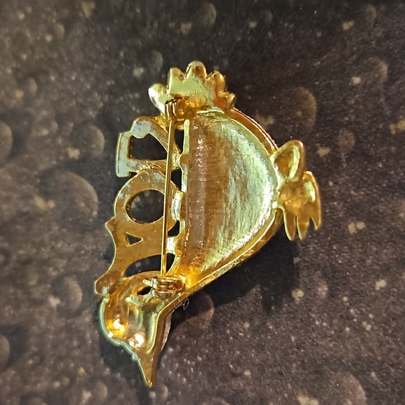 Goldtone Christmas Joy Duck Pin - Picture 3 of 3